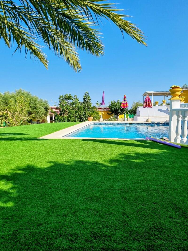 6 bedroom Country House for sale