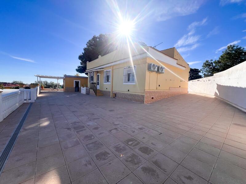 6 bedroom Country House for sale