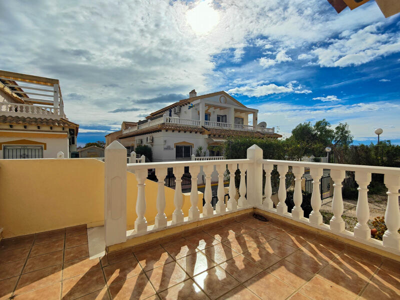 3 bedroom Townhouse for sale