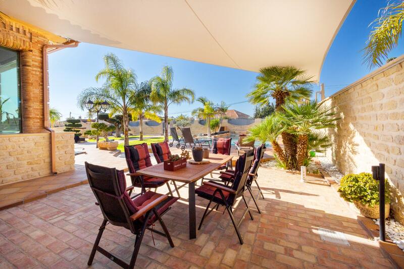 4 bedroom Villa for sale