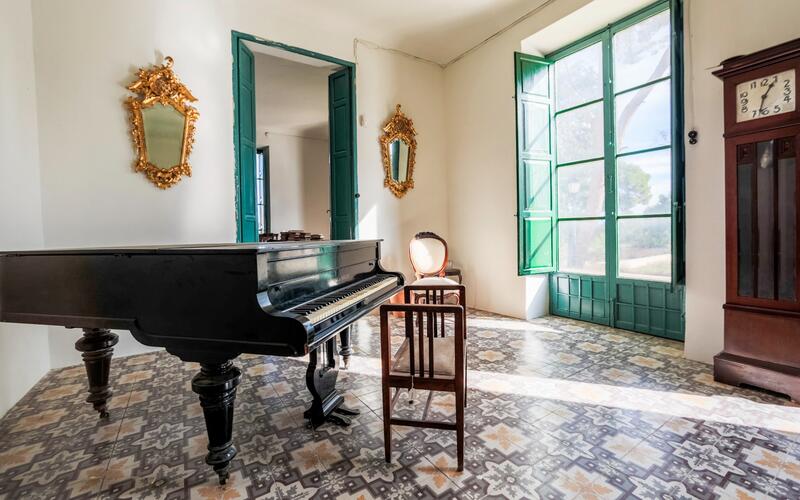 7 bedroom Villa for sale