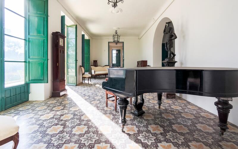 7 bedroom Villa for sale