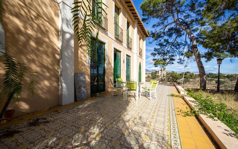 7 bedroom Villa for sale