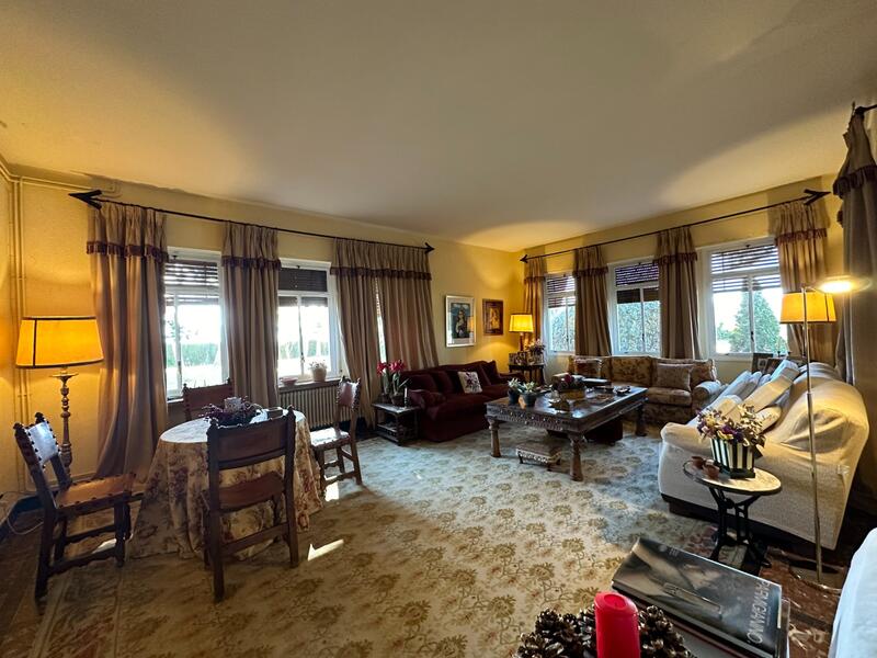 15 bedroom Country House for sale