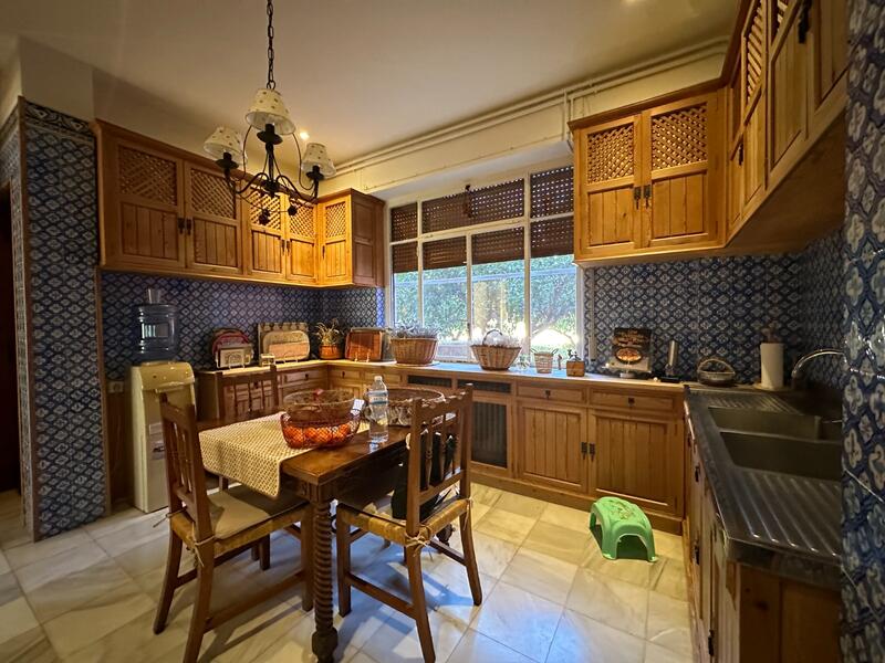 15 bedroom Country House for sale