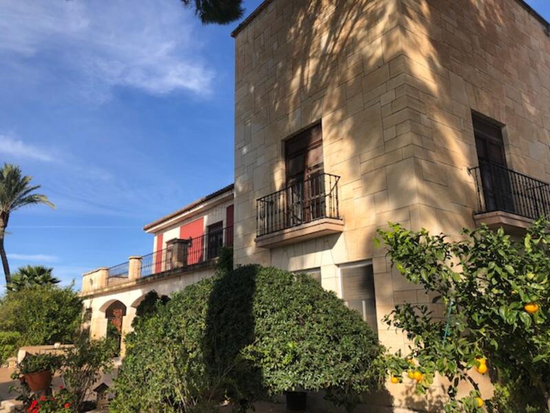 15 bedroom Country House for sale