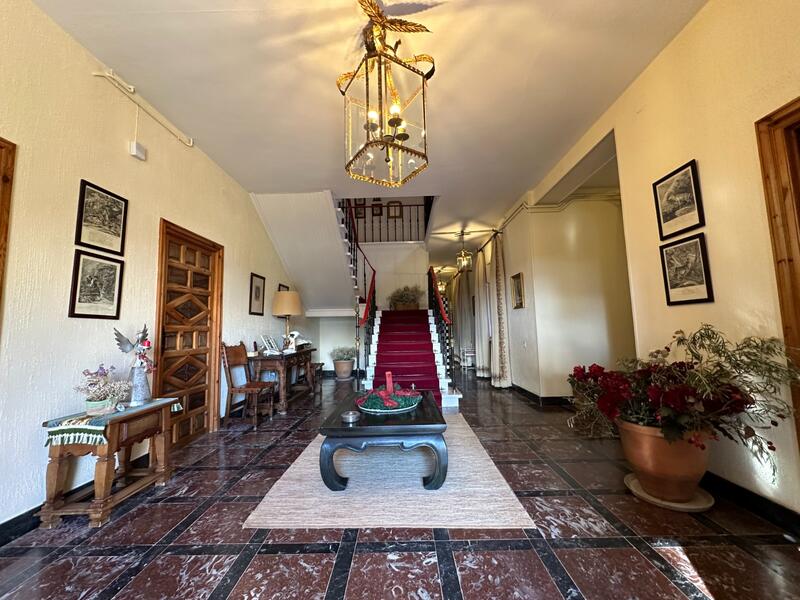 15 bedroom Country House for sale