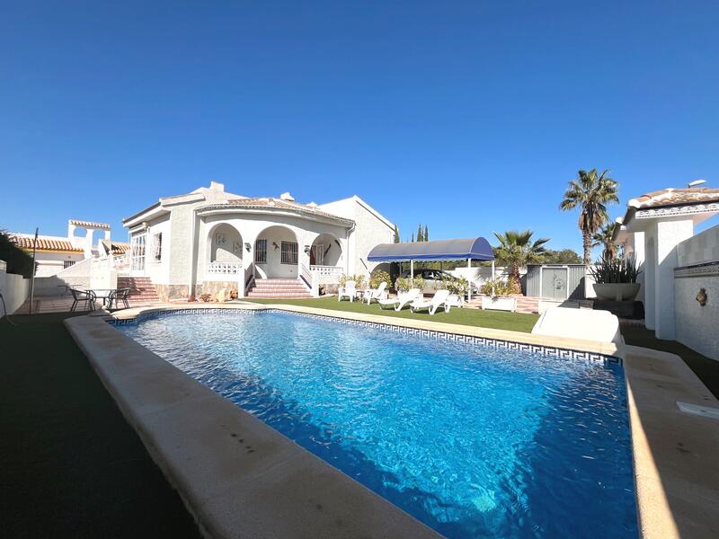 Villa till salu i Ciudad Quesada, Alicante