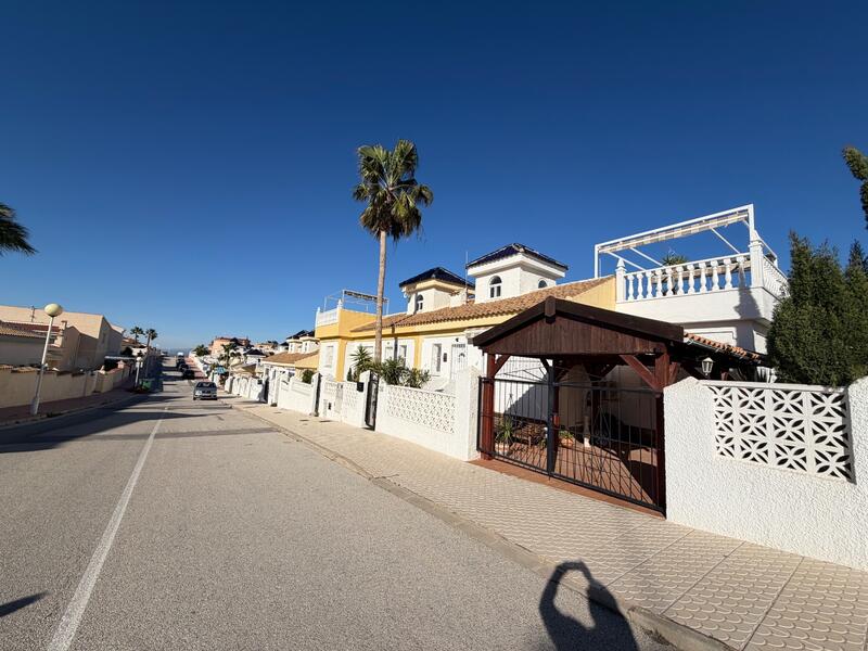 2 Schlafzimmer Villa zu verkaufen