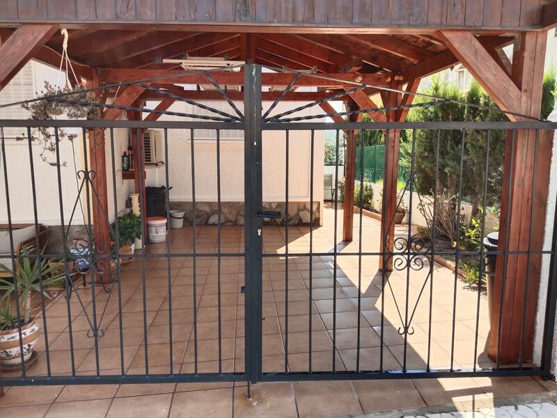 2 Schlafzimmer Villa zu verkaufen