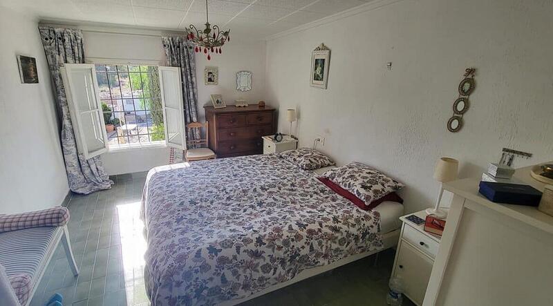 4 soveværelse Landsted til salg