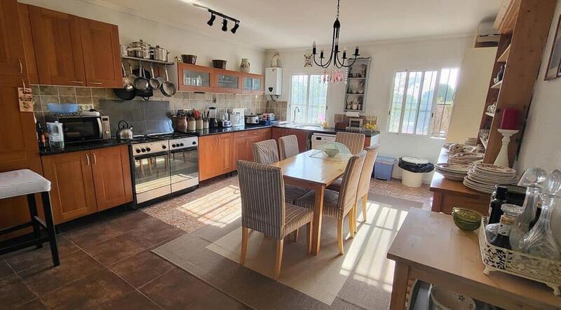 4 soveværelse Landsted til salg