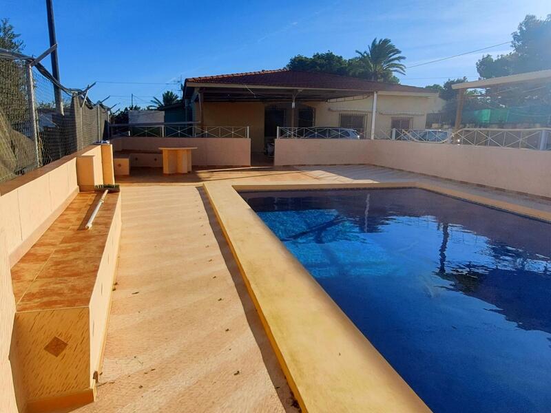 Villa for sale in Aspe, Alicante