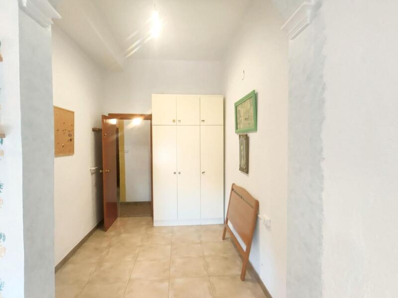 6 bedroom Villa for sale