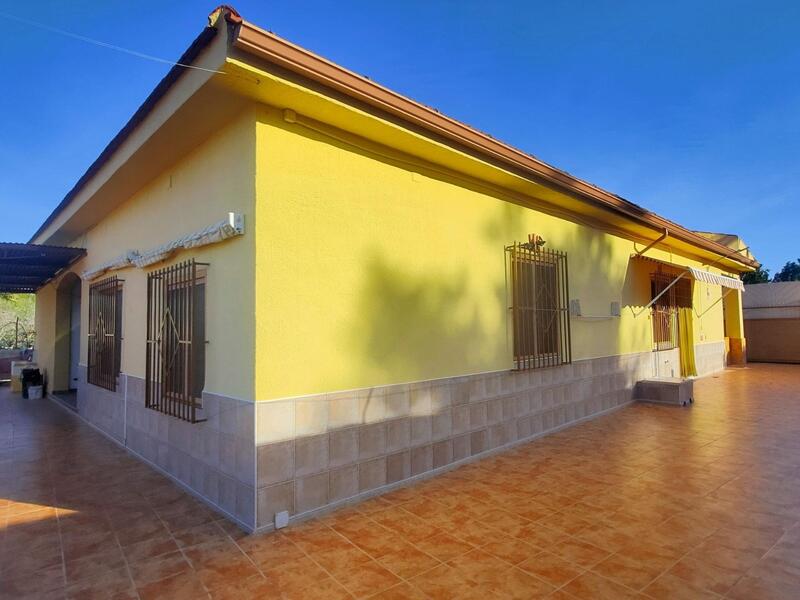 6 bedroom Villa for sale