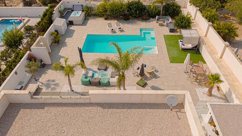 5 bedroom Villa for sale