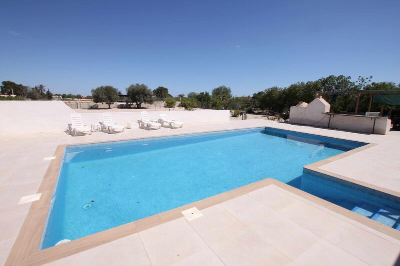 5 bedroom Country House for sale