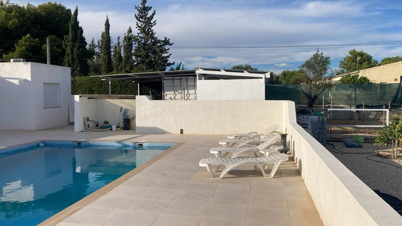 5 bedroom Country House for sale