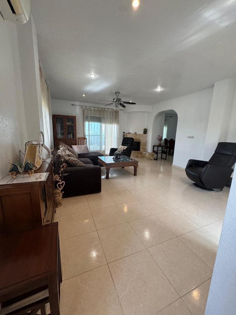 5 bedroom Villa for sale