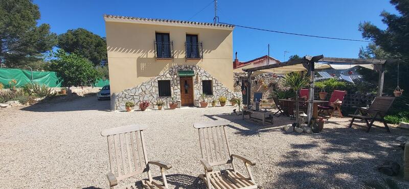 6 bedroom Country House for sale