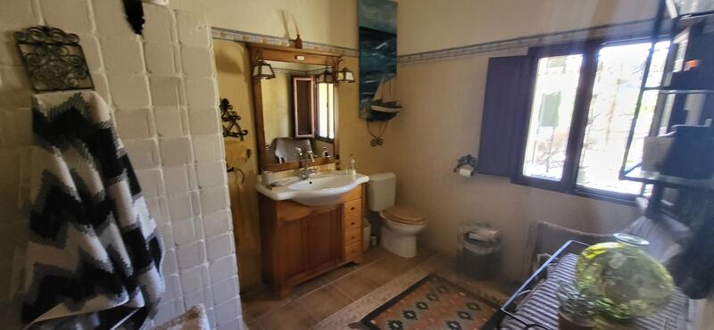 6 bedroom Country House for sale