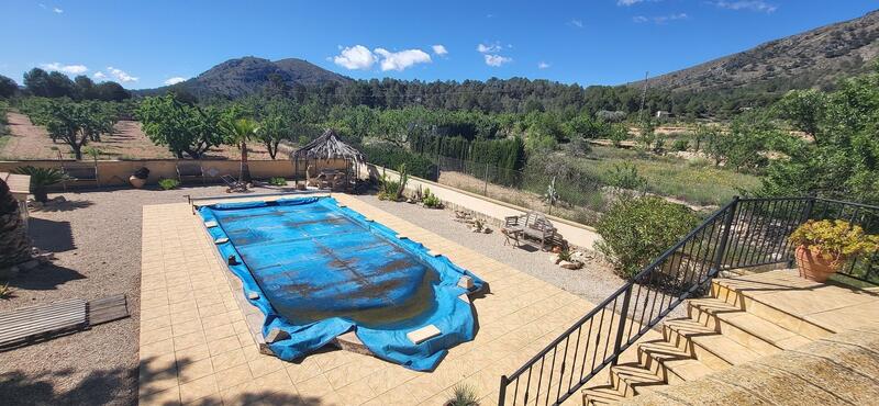 6 bedroom Country House for sale