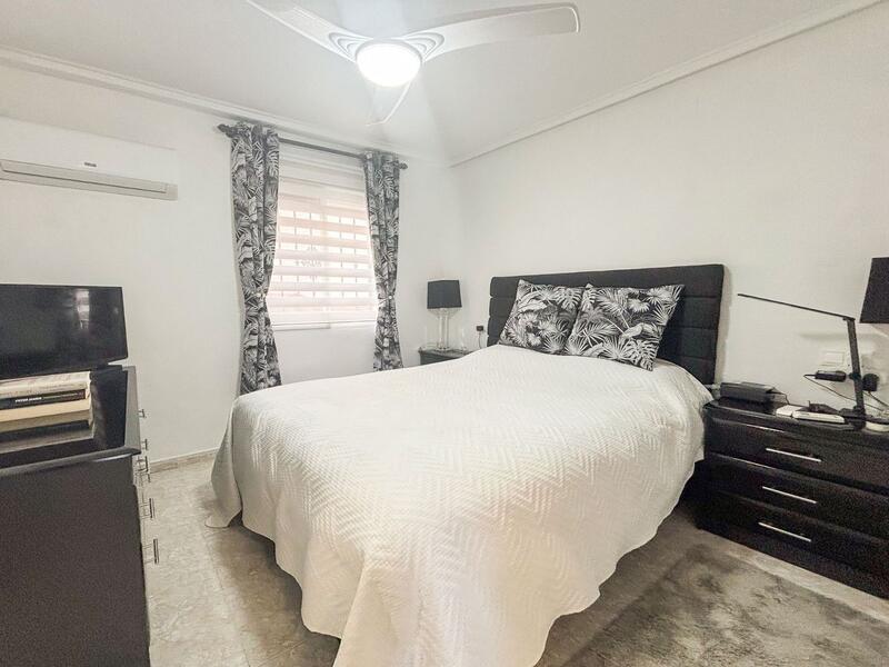 5 bedroom Villa for sale