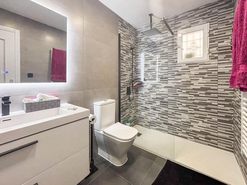 5 bedroom Villa for sale