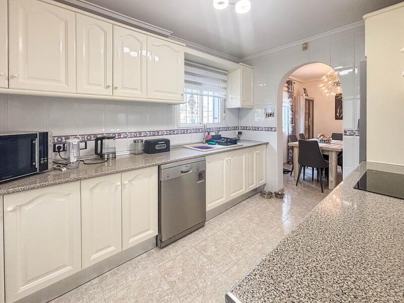 5 bedroom Villa for sale