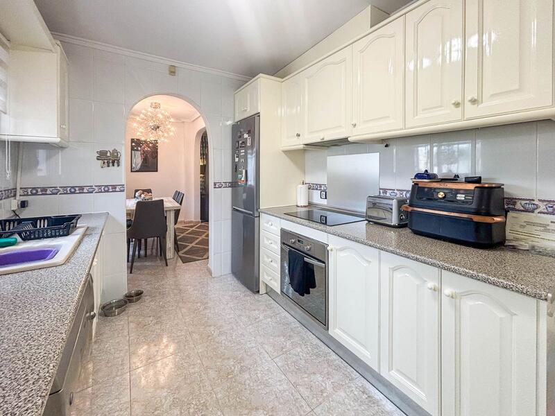 5 bedroom Villa for sale