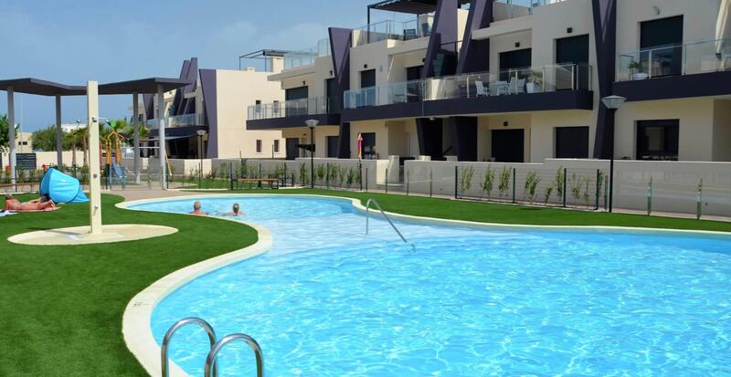 2 bedroom Townhouse for sale