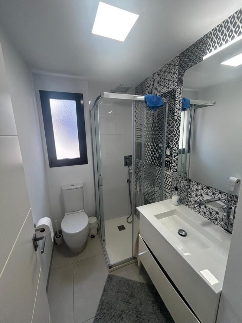 2 bedroom Townhouse for sale