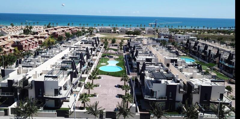 2 bedroom Townhouse for sale