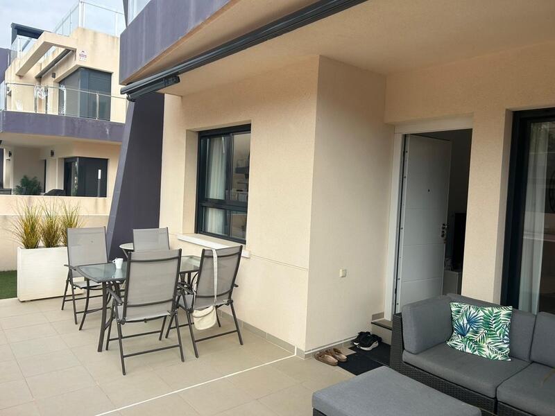 2 bedroom Townhouse for sale