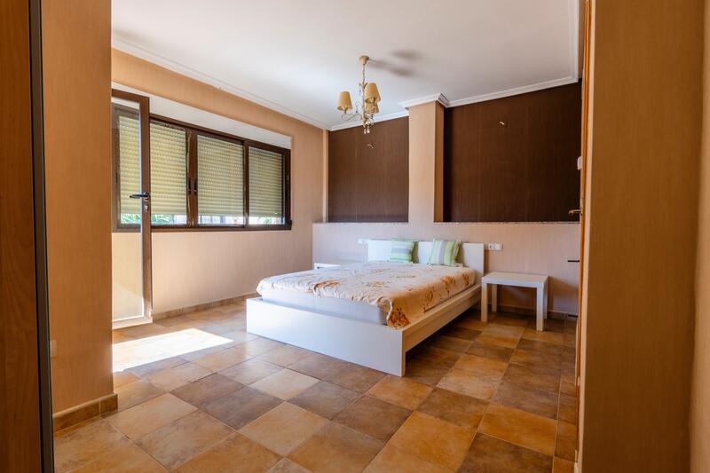 6 bedroom Villa for sale