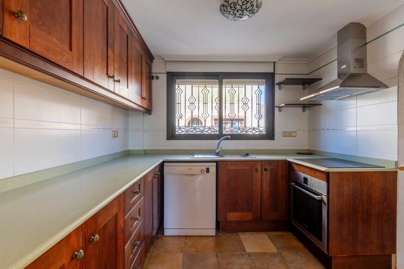 6 bedroom Villa for sale