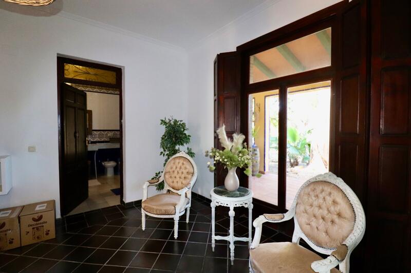 6 bedroom Country House for sale