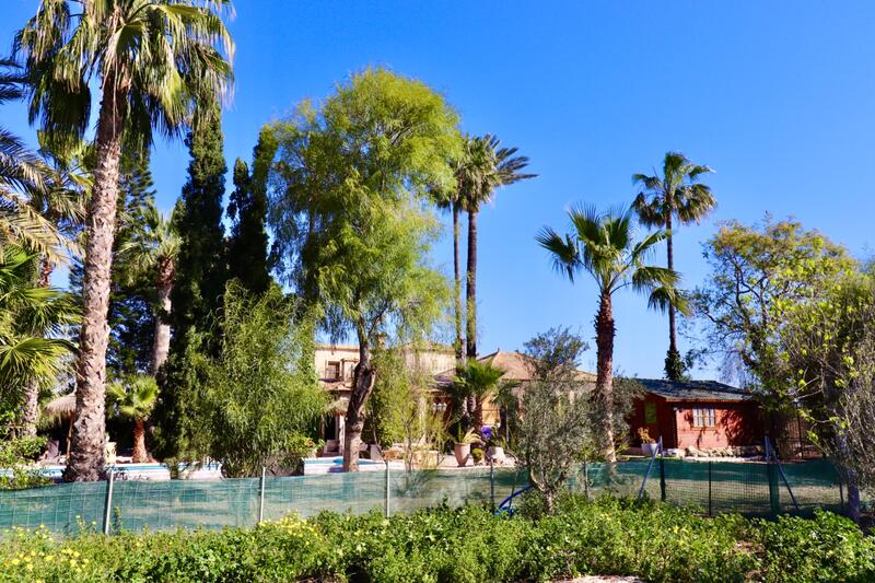 6 bedroom Country House for sale