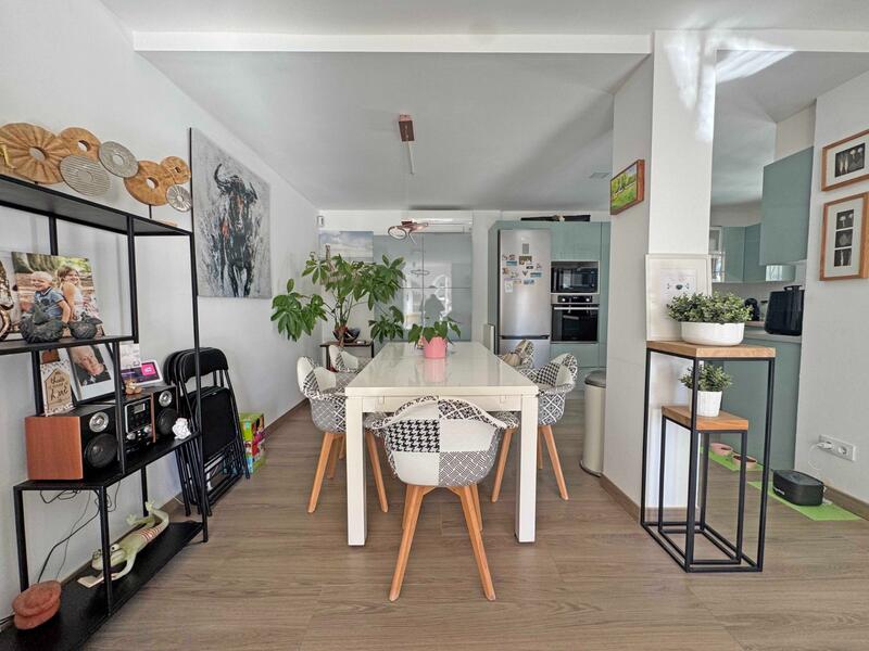 2 bedroom Townhouse for sale