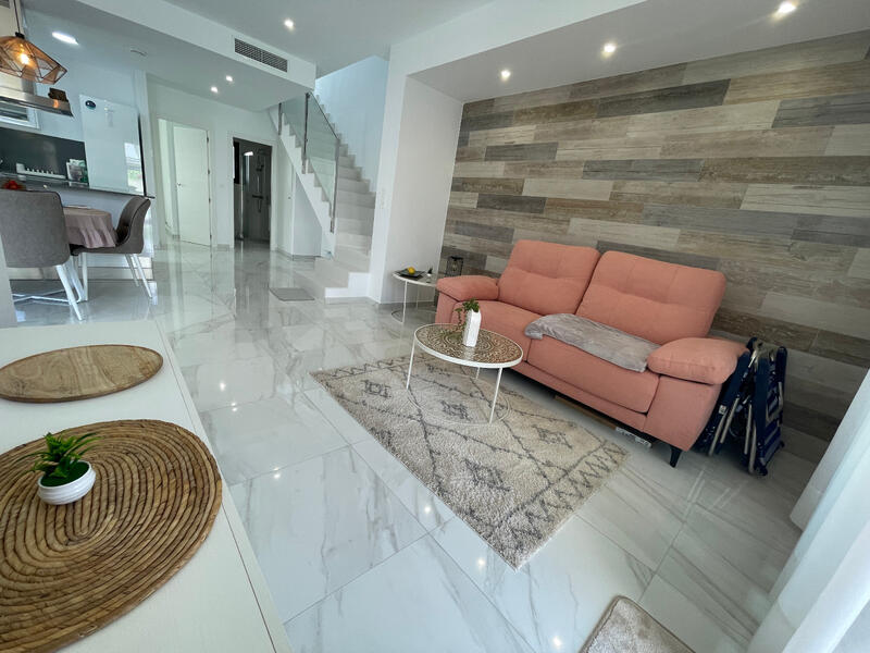 3 Cuarto Villa en venta