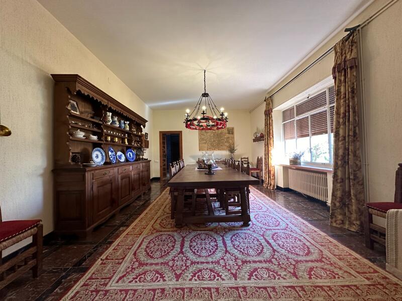 15 bedroom Country House for sale