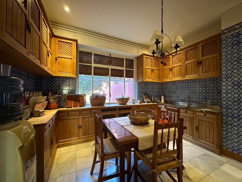 15 bedroom Country House for sale