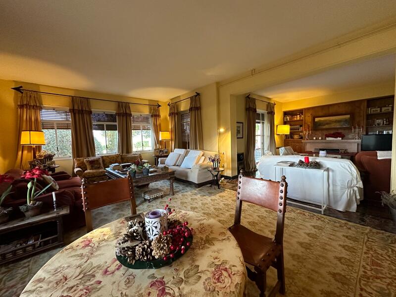 15 bedroom Country House for sale