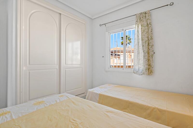 2 bedroom Townhouse for sale