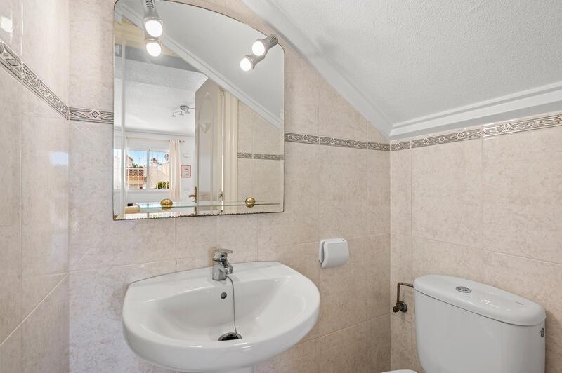 2 bedroom Townhouse for sale