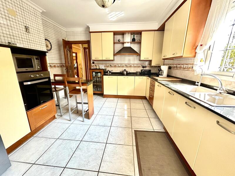 6 bedroom Villa for sale 6 bedroom Villa for sale