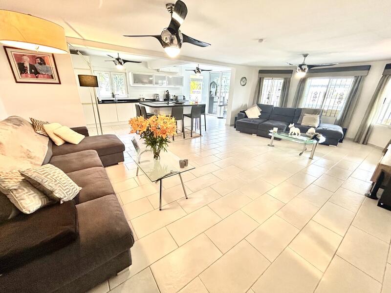 4 bedroom Villa for sale 4 bedroom Villa for sale