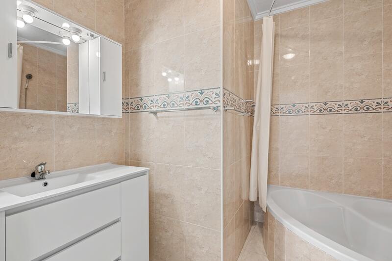 2 bedroom Townhouse for sale