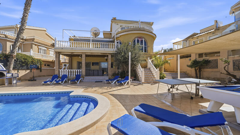 вилла продается в Santa Pola, Alicante