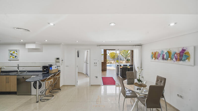 7 спальная комната вилла продается